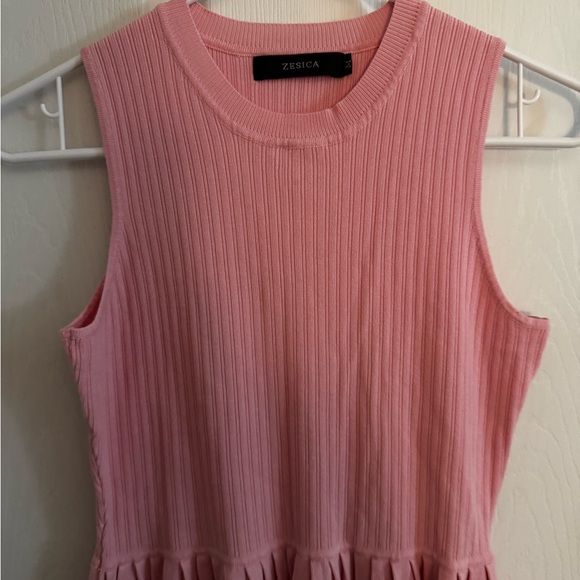 Ribbed Pink Dress - Picture 2 of 4